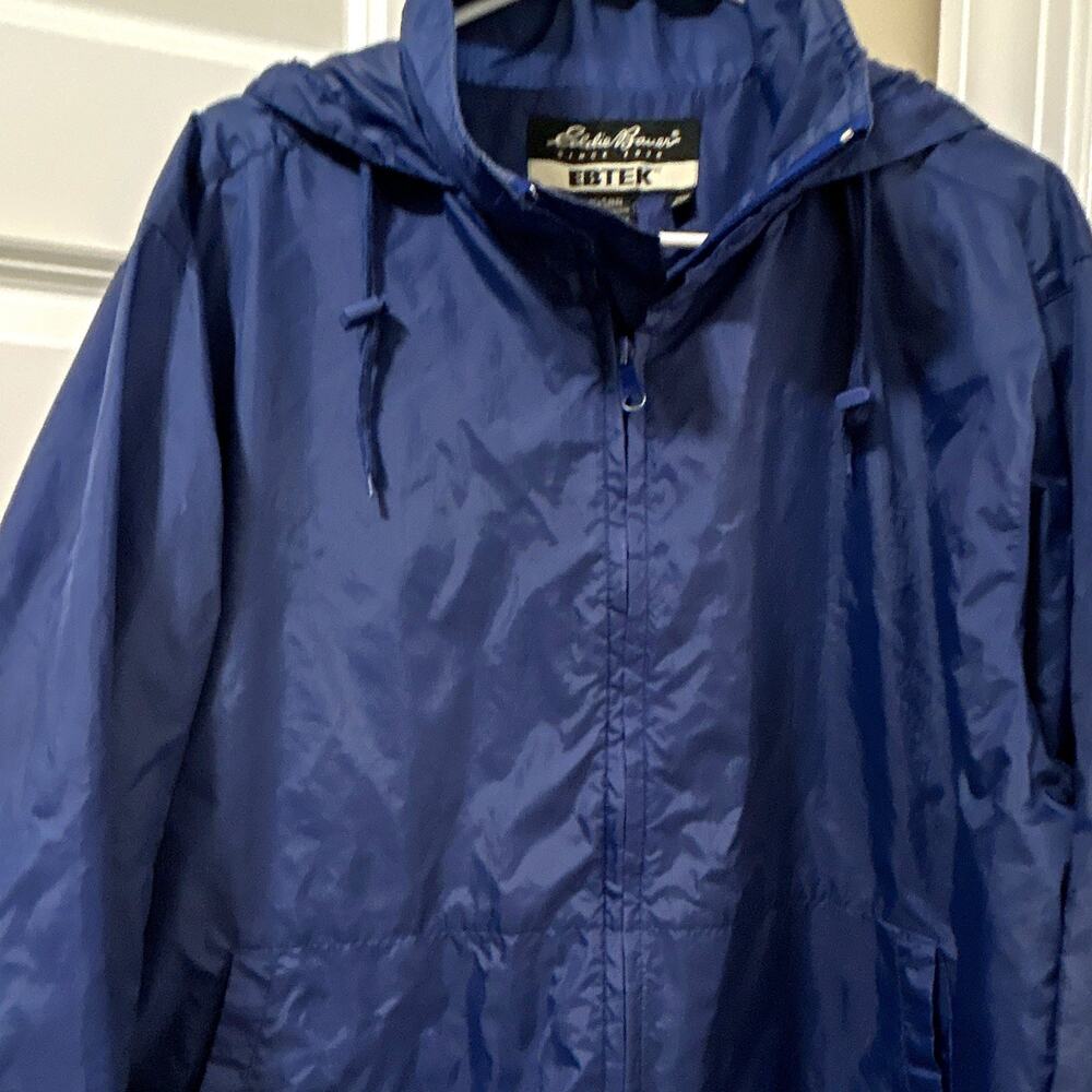 Eddie Bauer EBTEK Men’s Blue Windbreaker,Packable,Full Zip Pockets,Hood,Small